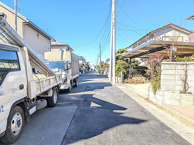 香澄小学校徒歩4分　習志野市立第七中学校徒歩9分