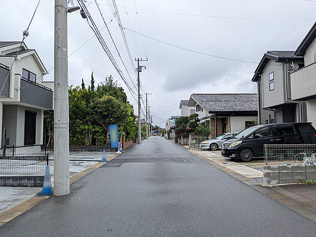 第一種低層住居専用地域内の閑静な住宅街