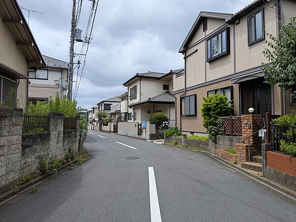 複数台駐車場や南庭などプランの幅も広がります　