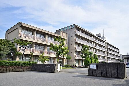 習志野市立第五中学校940m徒歩12分