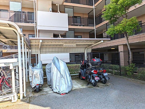 バイク置き場