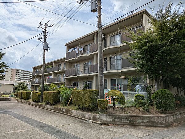 駅まで平坦な道のりで通勤・通学も便利