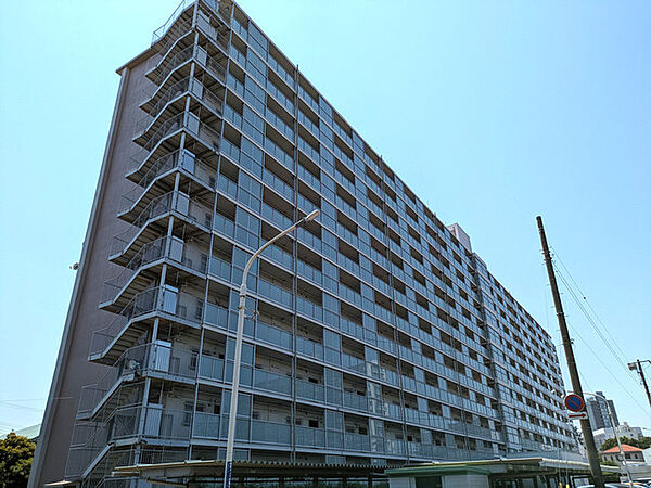エレベーター付き12階建てのSRC造