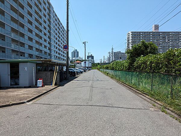 快速停車の総武線「津田沼」駅も徒歩圏内です