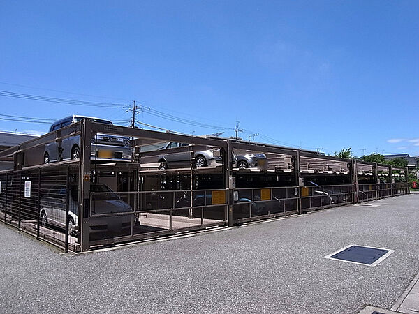 敷地内機械式駐車場