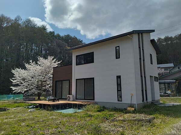 南面お庭も広々しています。家庭菜園・ドックランにもオススメ。
