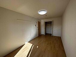 近鉄京都線 十条駅 徒歩15分の賃貸アパート 2階1Kのリビング/ダイニング