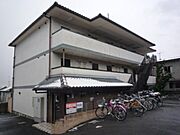 北野白梅町駅よりバス7分 徒歩1分 3階 築23年の賃貸物件