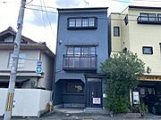 等持院・立命館大学衣笠キャンパス前駅より徒歩11分 築94年 2階建の賃貸物件