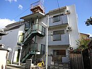 太秦駅より徒歩9分 築37年1ヶ月 3階建の賃貸物件
