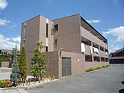 向日町駅より徒歩13分 築25年8ヶ月 3階建の賃貸物件