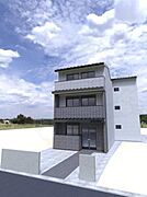 北野白梅町駅より徒歩13分 新築 3階建の賃貸物件