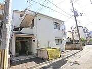 茨木市駅より徒歩6分 3階 築38年8ヶ月の賃貸物件