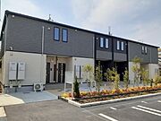 山崎駅より徒歩15分 築2年8ヶ月 2階建の賃貸物件