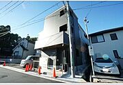 富田駅より徒歩7分 1階 築3年5ヶ月の賃貸物件