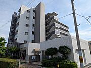 吹田駅より徒歩5分 1階 築17年7ヶ月の賃貸物件