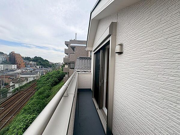 開放感ある3階バルコニー