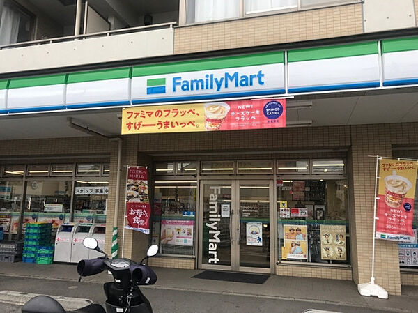 ファミリーマート横浜神大寺四丁目店