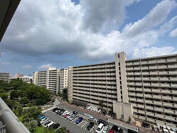 1棟ごとの間隔も離れているので解放感があり、ダイナミックさも感じられます。