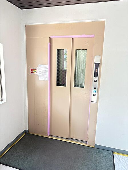 エレベーターホール