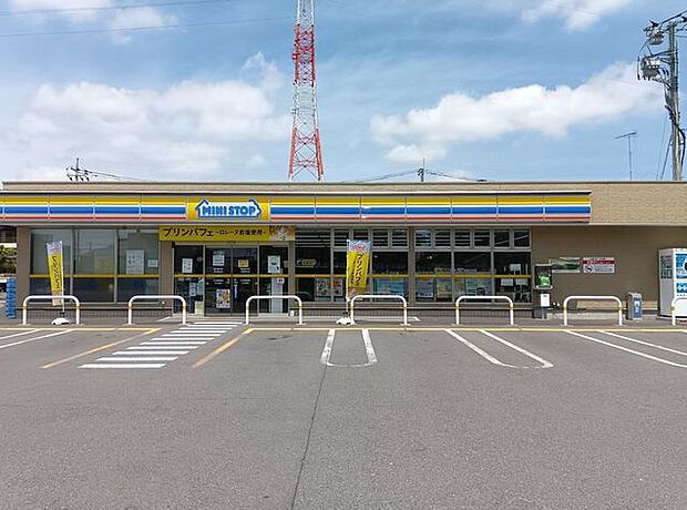ミニストップ筑西菅谷店 220m