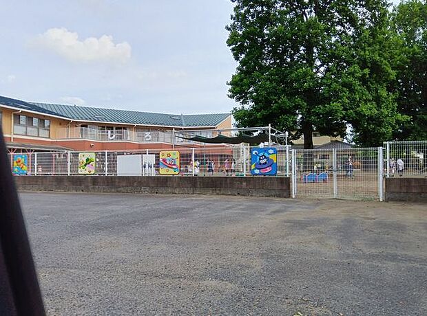 しろはと保育園 940m