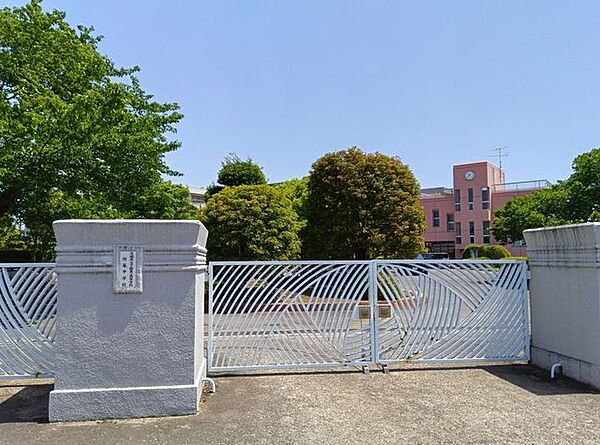 茨城県立下館第一高等学校・付属中学校 1180m
