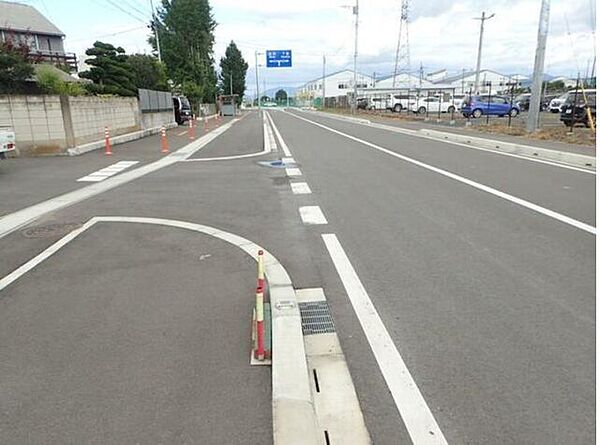前面道路含む現地写真