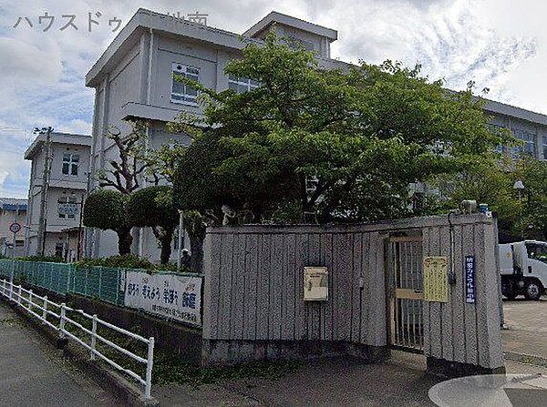 飾磨小学校 1030m
