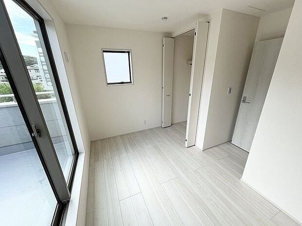 子供部屋に最適!5.5帖の洋室♪