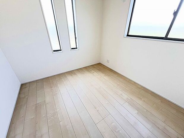 子供部屋や寝室としても使用できる洋室♪