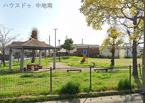 中島中公園 240m