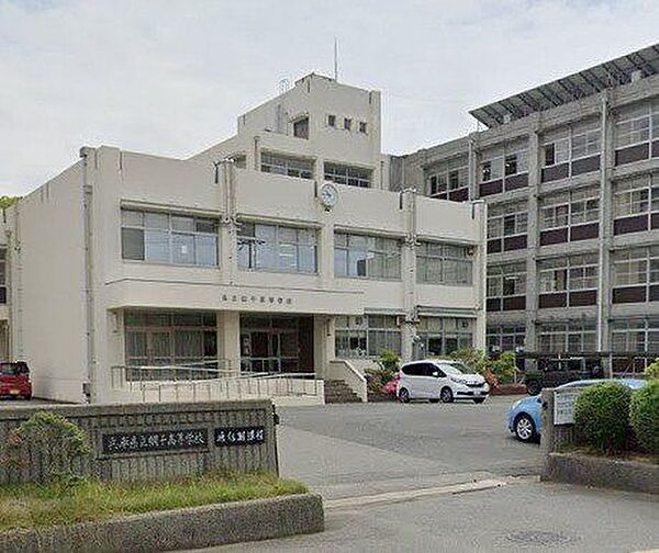 兵庫県立網干高校 810m
