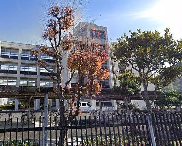 兵庫県立姫路飾西高校 460m