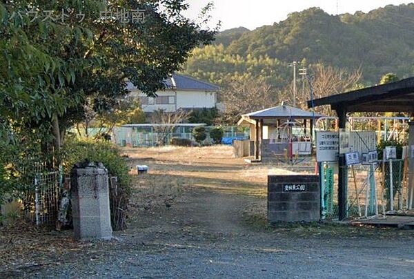 豊国東公園 820m
