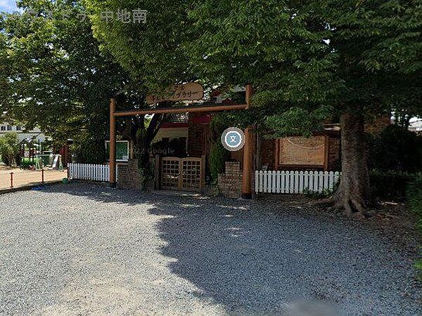 幼児学舎子どもライブラリー 450m