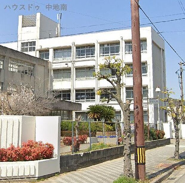 広畑小学校 460m