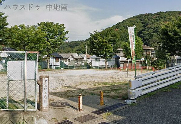 城見台第五公園 190m