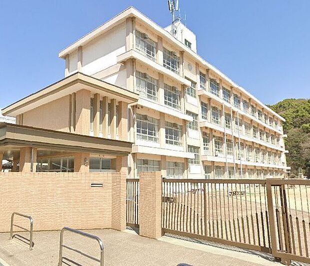勝原小学校 220m