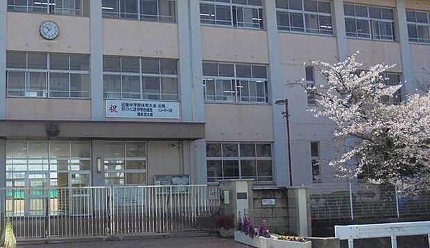 網干中学校 870m