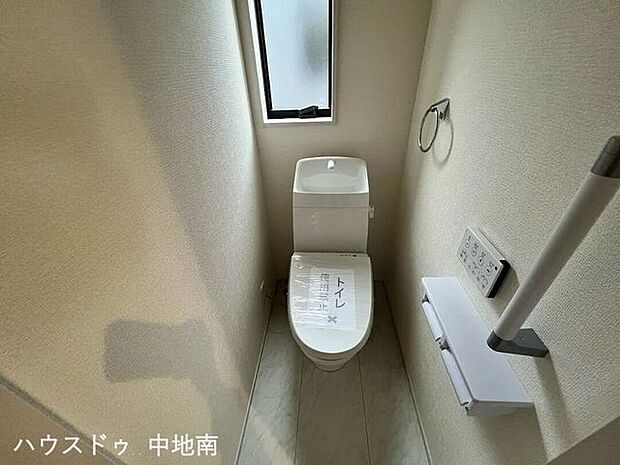 温水洗浄便座付きトイレ♪
