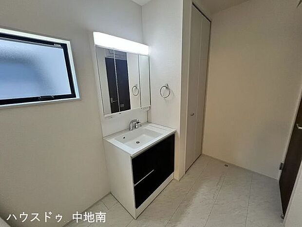 広々とした洗面室♪
