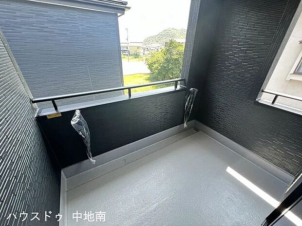 雨の日も安心のインナーバルコニー♪