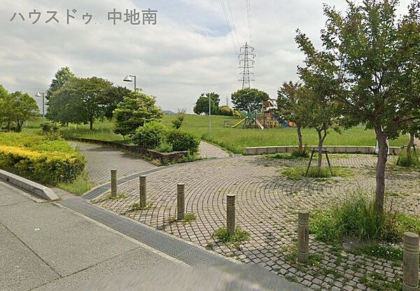 垣内公園 210m