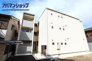 近鉄郡山駅より徒歩8分 築1年9ヶ月 3階建の賃貸物件