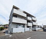 富田駅よりバス16分 徒歩7分 築12年6ヶ月 2階建の賃貸物件