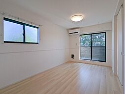 エテルノ II 2階2LDKのリビング/ダイニング