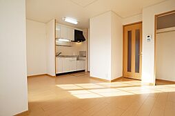 パークハイツ尾島 1階1LDKのリビング/ダイニング