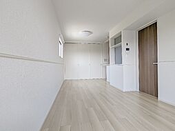 リラクスィング プレイス 2階2LDKのリビング/ダイニング