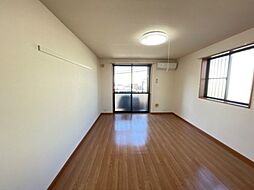 ベル・グラース 1階1Kのリビング/ダイニング